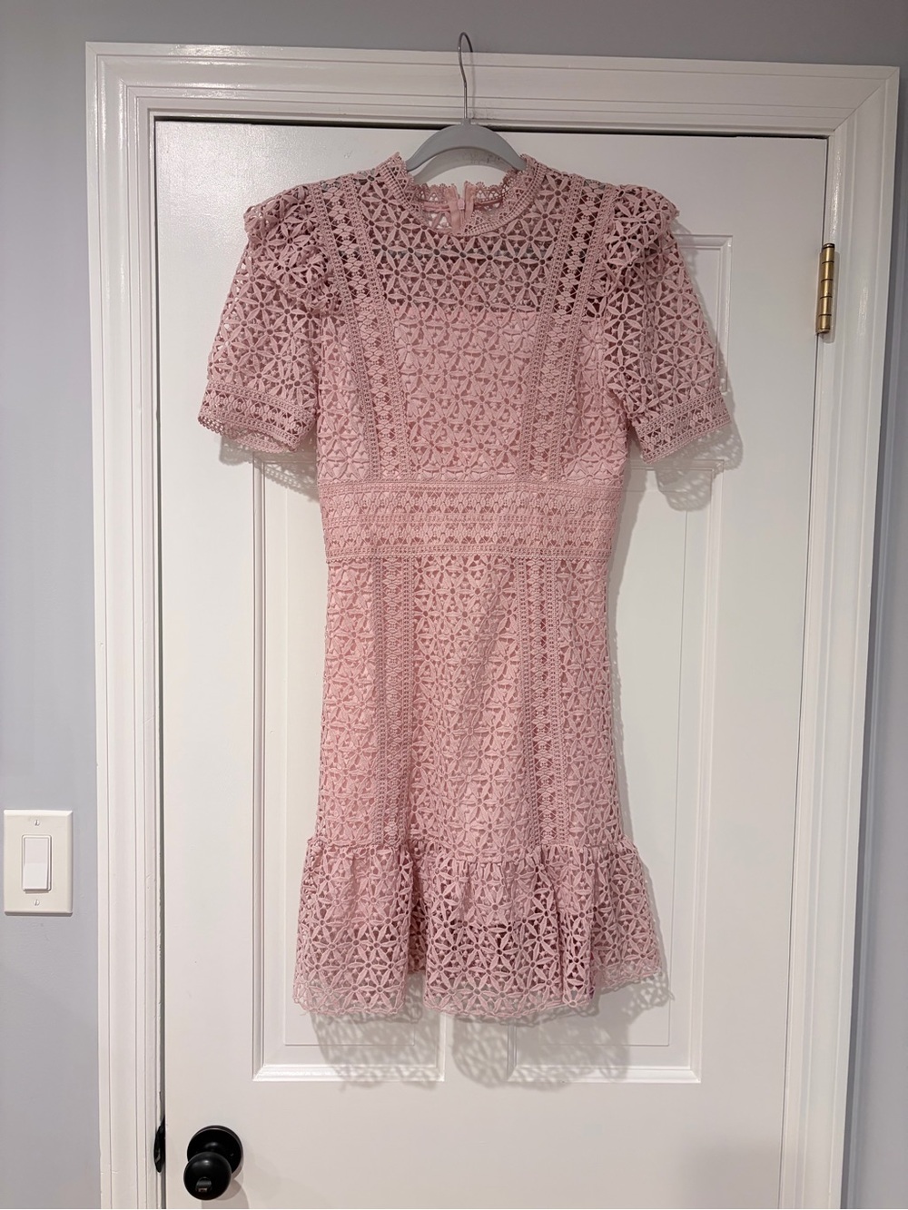 Chicwish Pink Lace Crochet Dress Small NWT Puff Sleeve Midi